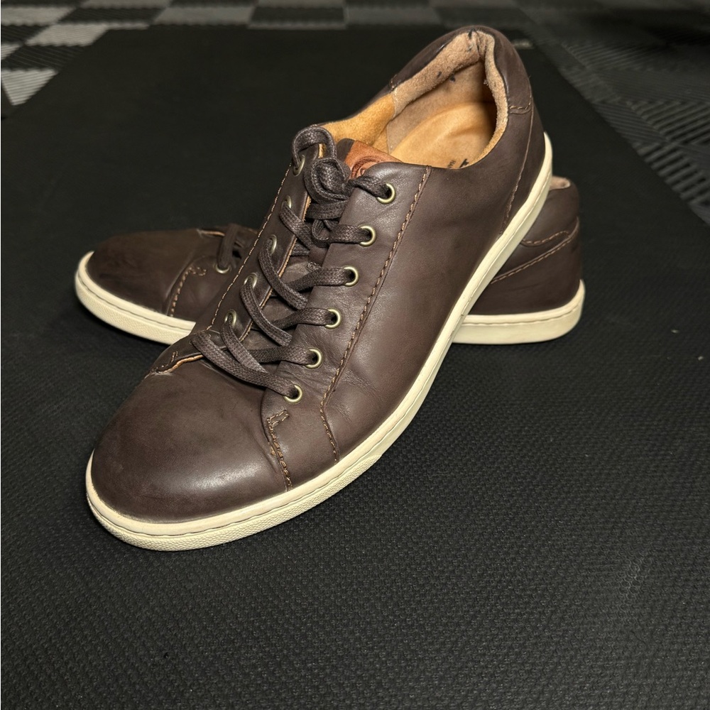 Born Aden Mens Sneaker Size 8.5